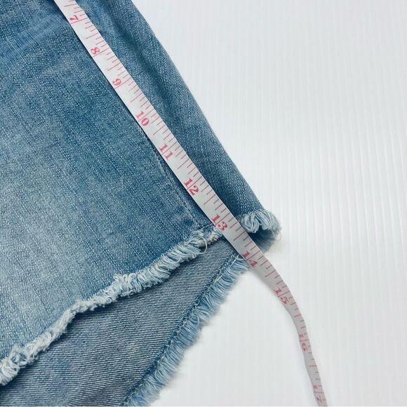 Torrid Light Wash Cotton Denim Blue Jean Raw Hem Shorts Size 14 NEW - Picture 7 of 10